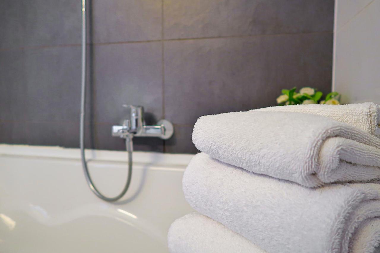 Hotel Adoma Gent Dış mekan fotoğraf